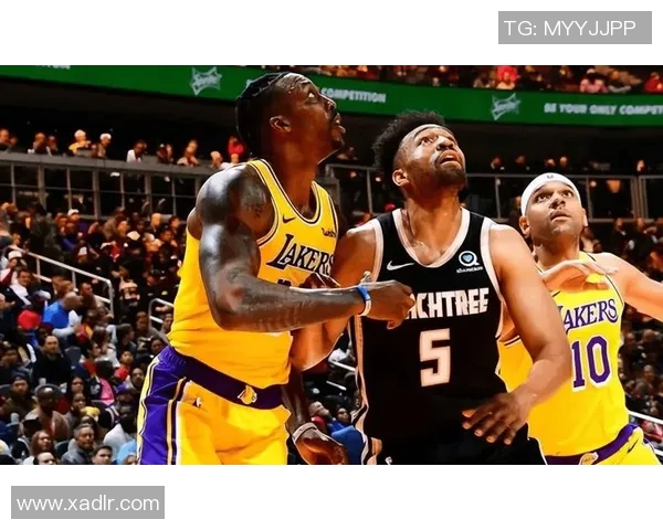 2018年NBA精彩对决老鹰队与湖人队的激烈比赛回顾与分析